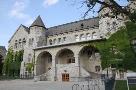 英國金斯頓大學(xué)世界排名情況如何？