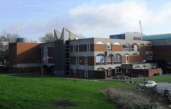 sussex大學(xué)世界排名第幾？