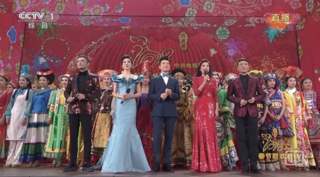 作品上春晚、時裝周，送學員進倫藝、帕森斯，這位導師666！